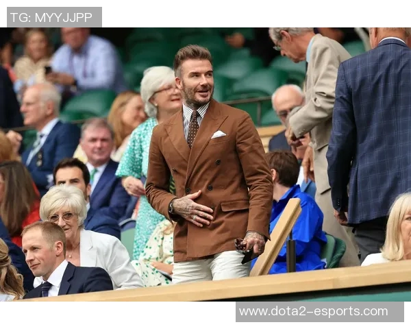 揭秘足坛巨星爱人背后的故事她们如何影响球员赛场与人生选择